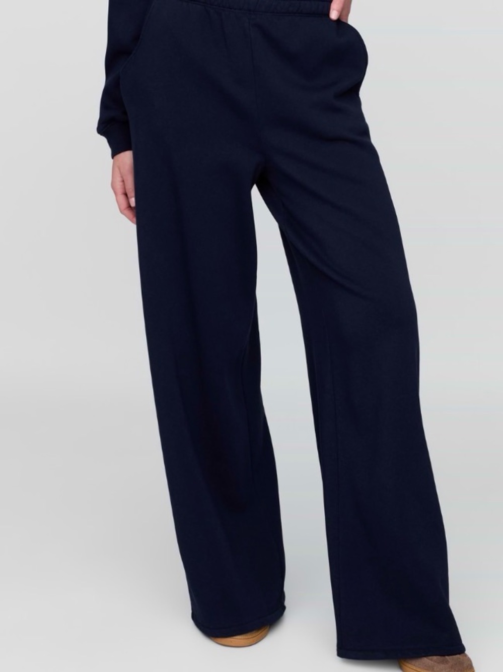 GAP Wide-Leg Pants in Navy - Picture 5 of 13